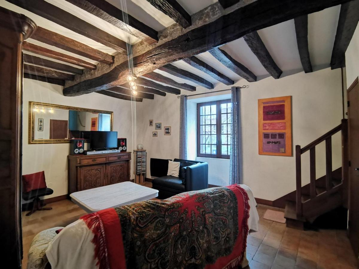 Aux Acacias Villa Braye-sous-Faye Luaran gambar